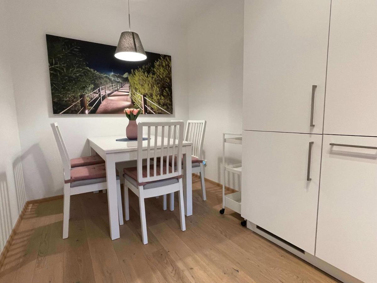 מצינגן Ferienwohnung Outletcity מראה חיצוני תמונה