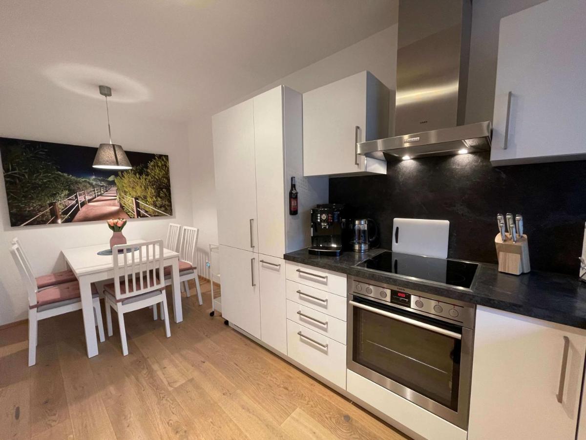 מצינגן Ferienwohnung Outletcity מראה חיצוני תמונה