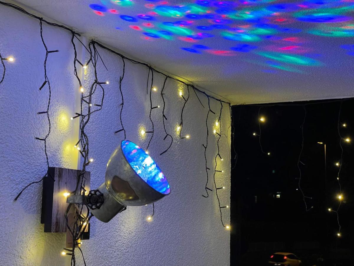 מצינגן Ferienwohnung Outletcity מראה חיצוני תמונה