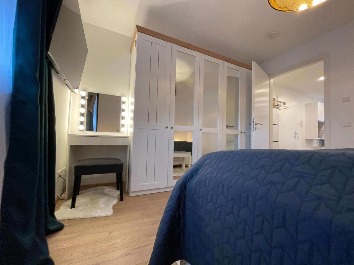מצינגן Ferienwohnung Outletcity מראה חיצוני תמונה