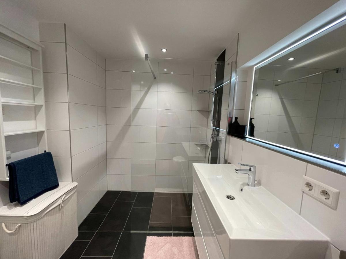 מצינגן Ferienwohnung Outletcity מראה חיצוני תמונה